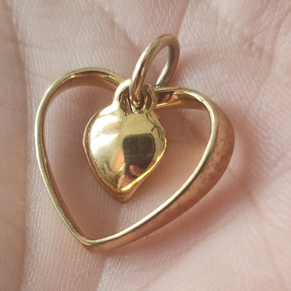 Jewelry - Sterling silver 925 gold plated Heart pendant with movable small heart
